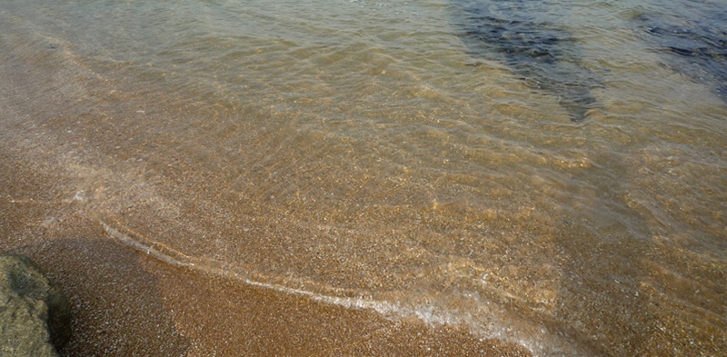 志摩の中の砂浜の一つであります、あづり浜で撮影した画像です。